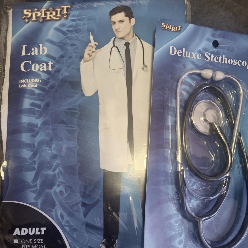 Spirit halloween Lab coat doctor costume